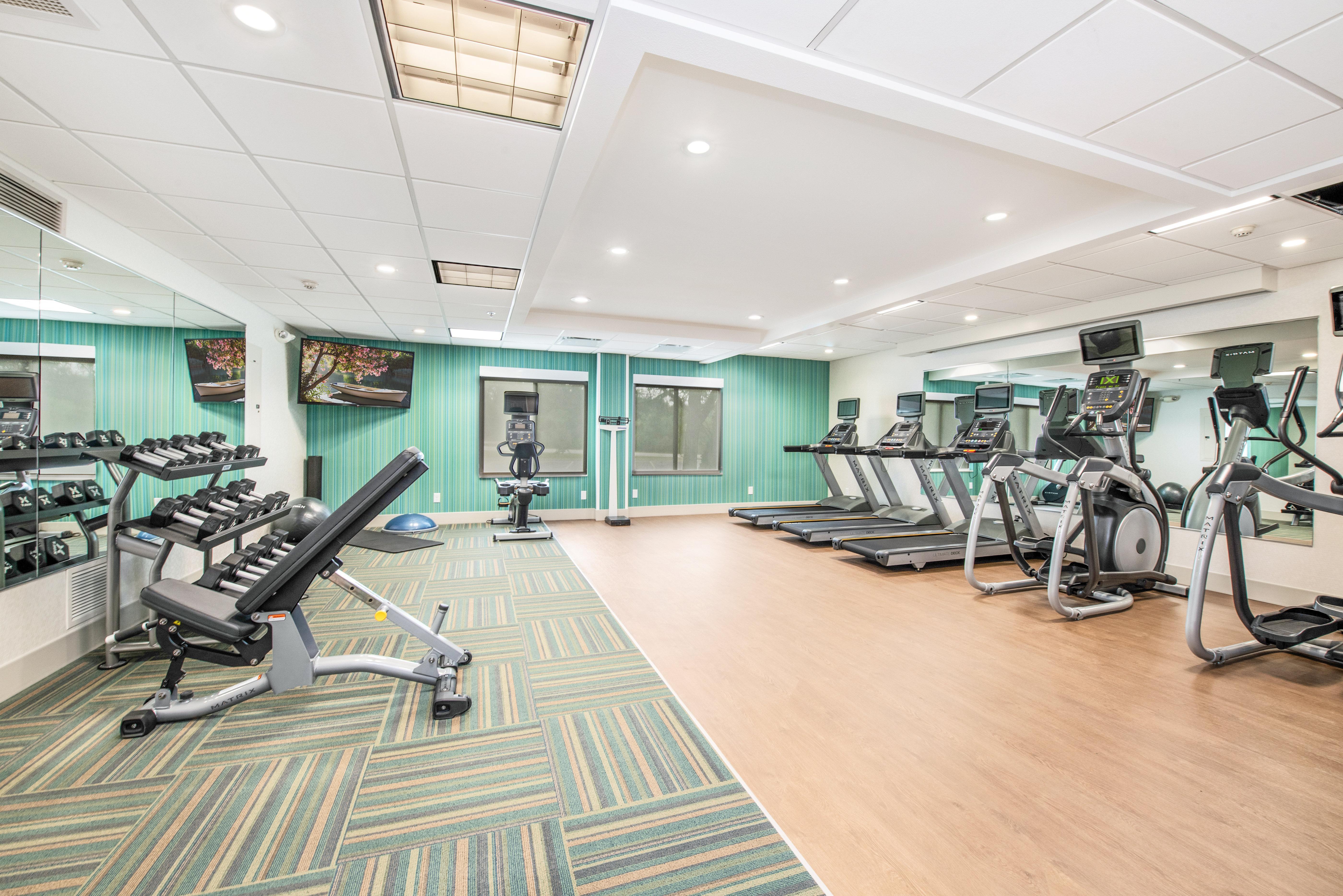 Holiday Inn Express - Delafield By Ihg Экстерьер фото