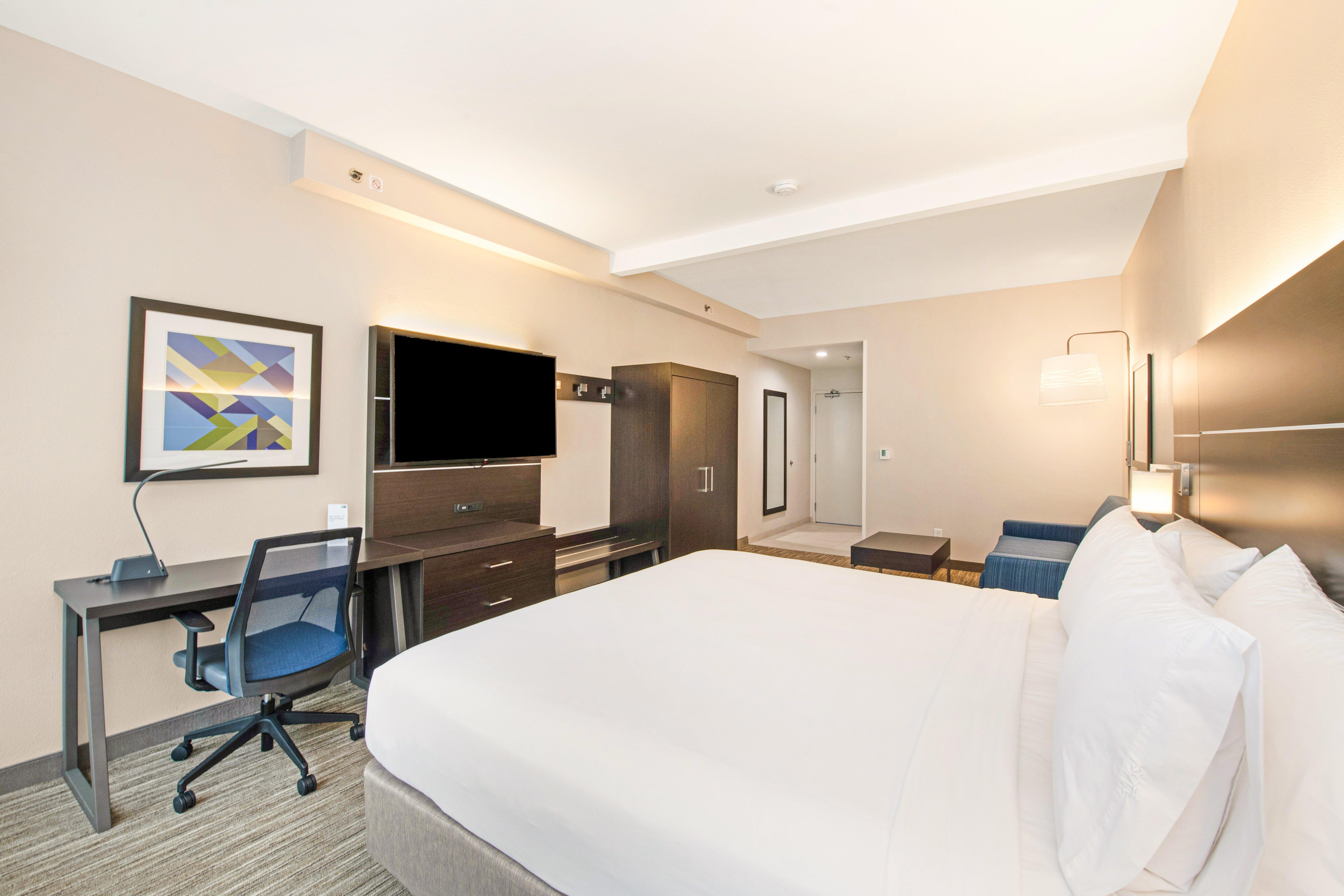 Holiday Inn Express - Delafield By Ihg Экстерьер фото