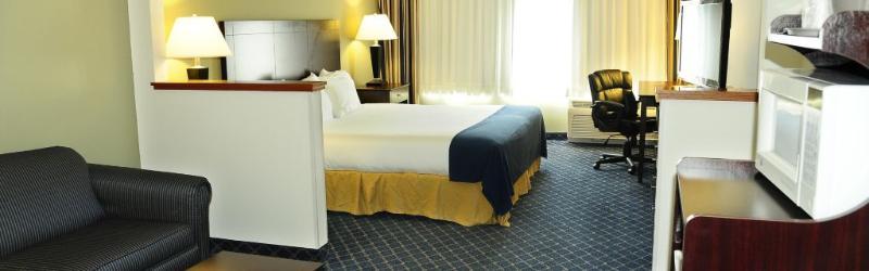 Holiday Inn Express - Delafield By Ihg Экстерьер фото